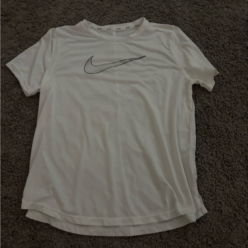 White Nike t shirt